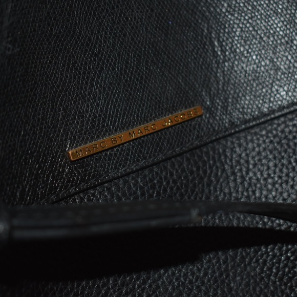 Beautiful like new Marc by Marc Jacobs bag🖤 - Picture 2 of 8